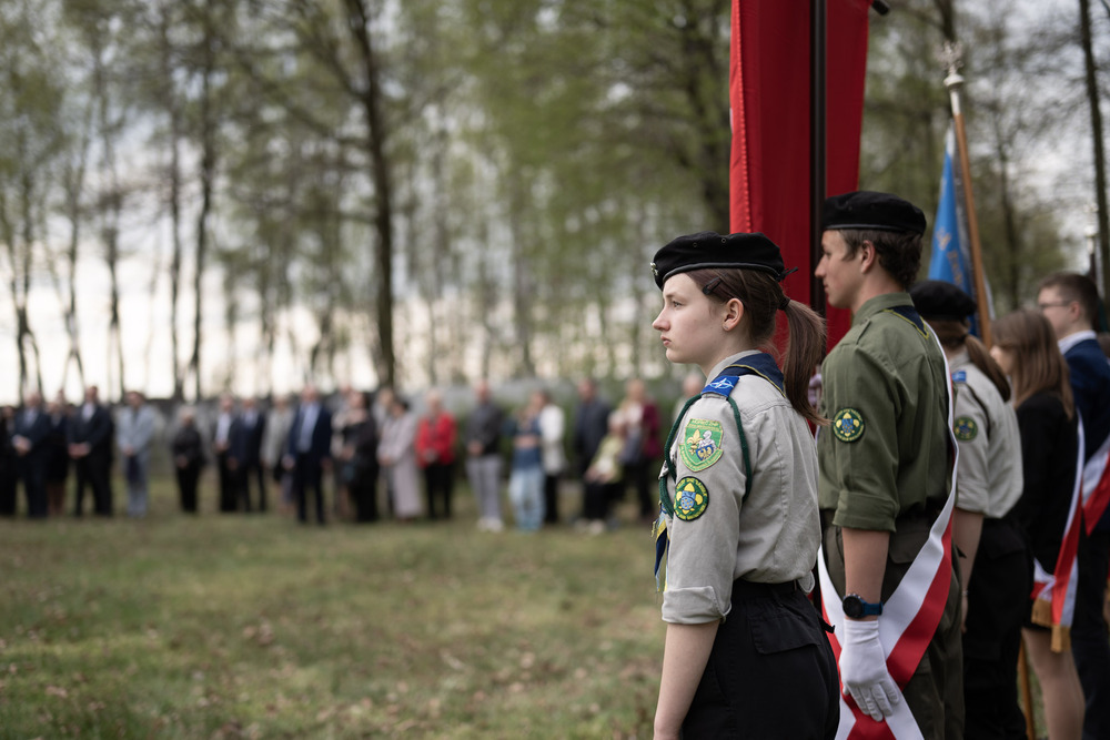 Uroczystość oznaczenia dwunastu grobów weteranów powstań śląskich znakiem pamięci „Tobie Polsko” w Mikołowie-Borowej Wsi, 19 kwietnia 2026. Fot.: IPN Krzysztof Łojko