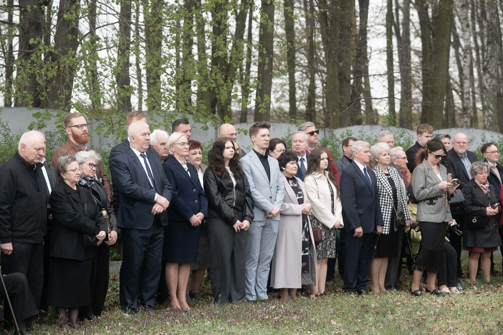 Uroczystość oznaczenia dwunastu grobów weteranów powstań śląskich znakiem pamięci „Tobie Polsko” w Mikołowie-Borowej Wsi, 19 kwietnia 2026. Fot.: IPN Krzysztof Łojko