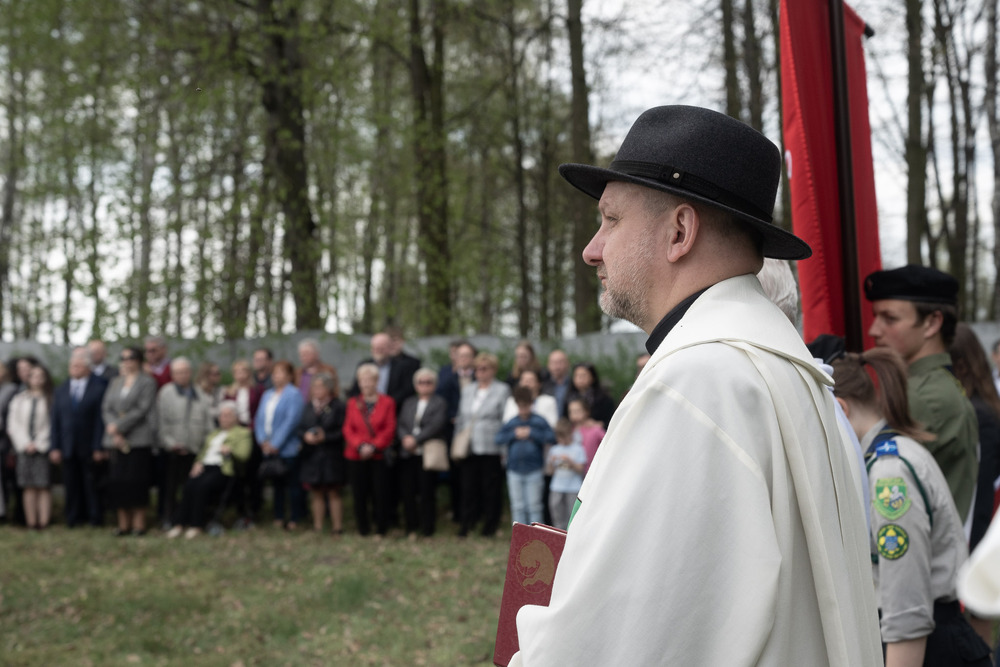 Uroczystość oznaczenia dwunastu grobów weteranów powstań śląskich znakiem pamięci „Tobie Polsko” w Mikołowie-Borowej Wsi, 19 kwietnia 2026. Fot.: IPN Krzysztof Łojko