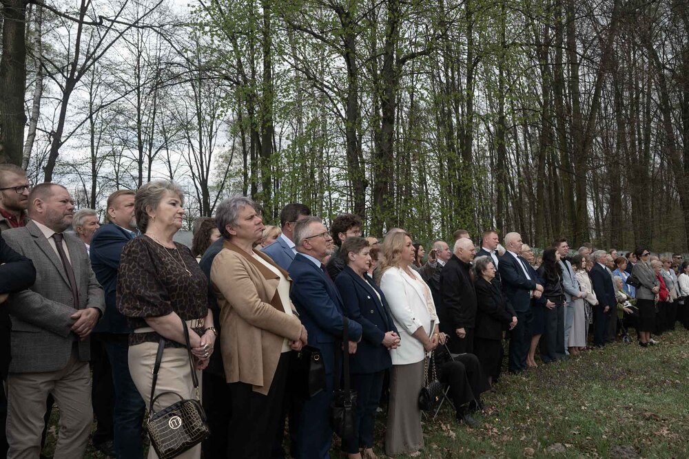 Uroczystość oznaczenia dwunastu grobów weteranów powstań śląskich znakiem pamięci „Tobie Polsko” w Mikołowie-Borowej Wsi, 19 kwietnia 2026. Fot.: IPN Krzysztof Łojko