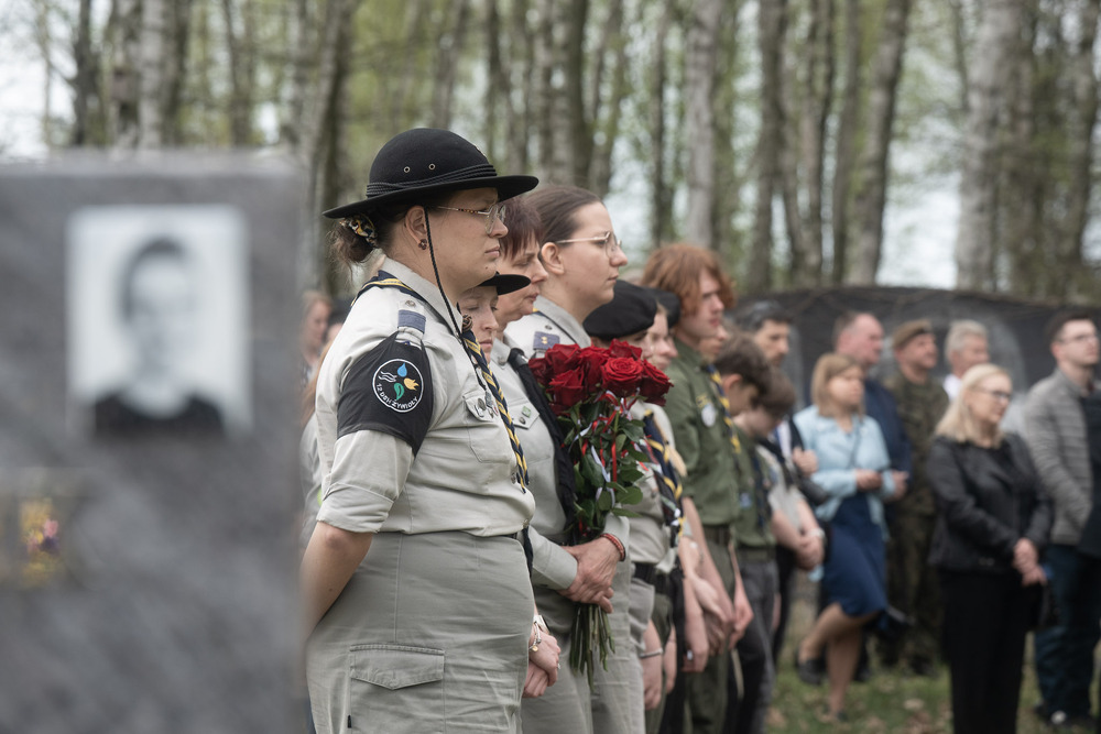 Uroczystość oznaczenia dwunastu grobów weteranów powstań śląskich znakiem pamięci „Tobie Polsko” w Mikołowie-Borowej Wsi, 19 kwietnia 2026. Fot.: IPN Krzysztof Łojko