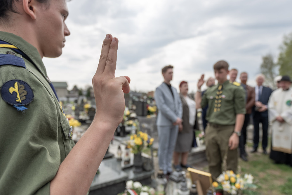 Uroczystość oznaczenia dwunastu grobów weteranów powstań śląskich znakiem pamięci „Tobie Polsko” w Mikołowie-Borowej Wsi, 19 kwietnia 2026. Fot.: IPN Krzysztof Łojko