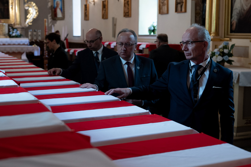 Uroczystości pogrzebowe żołnierzy NSZ ze zgrupowania kpt. Henryka Flamego „Bartka” – Kamesznica, 7 maja 2026. Fot.: IPN Krzysztof Łojko