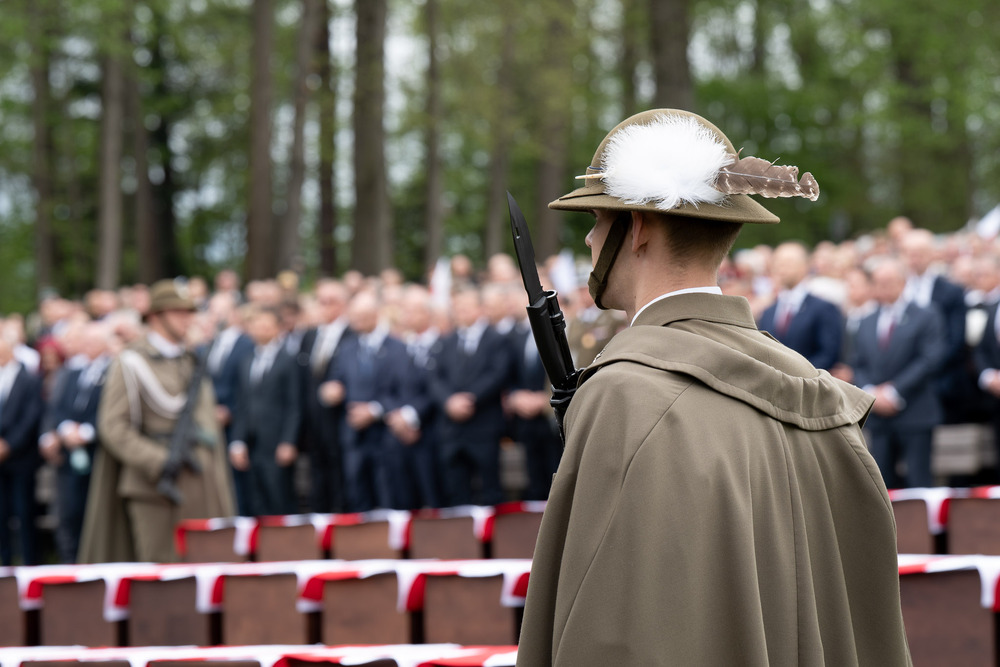 Uroczystości pogrzebowe żołnierzy NSZ ze zgrupowania kpt. Henryka Flamego „Bartka” – Kamesznica, 7 maja 2026. Fot.: IPN Krzysztof Łojko