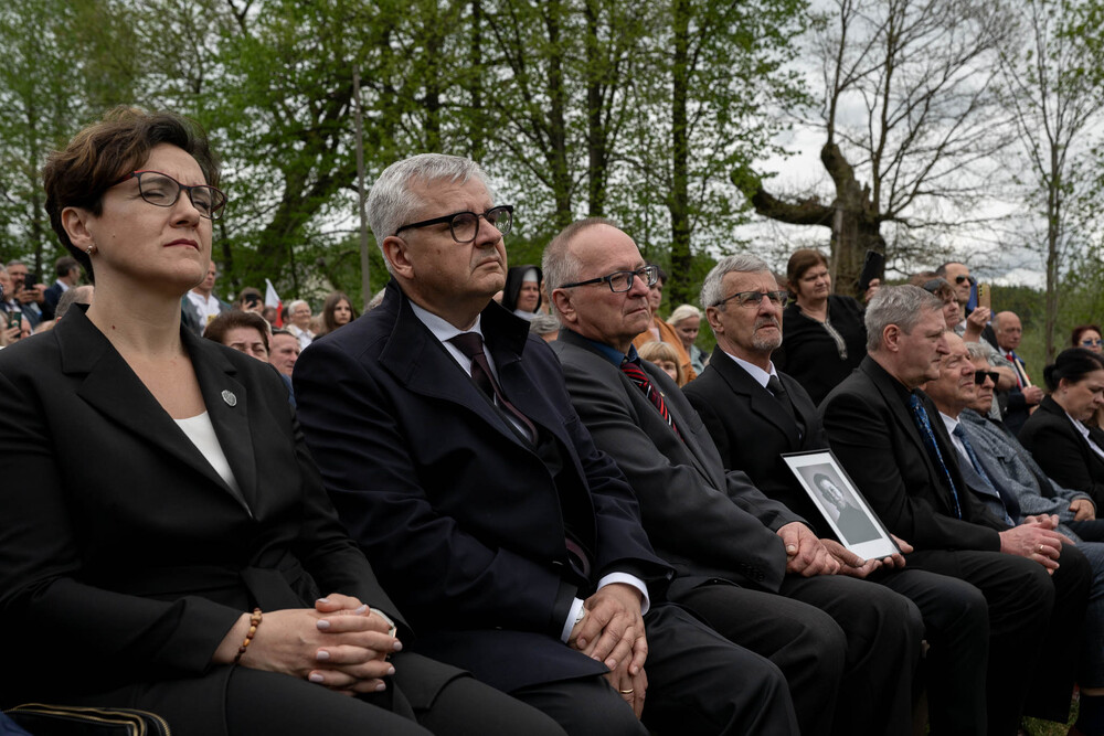 Uroczystości pogrzebowe żołnierzy NSZ ze zgrupowania kpt. Henryka Flamego „Bartka” – Kamesznica, 7 maja 2026. Fot.: IPN Krzysztof Łojko