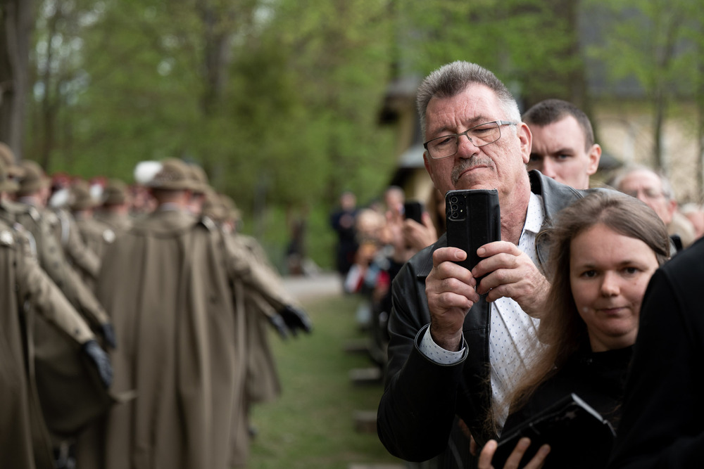 Uroczystości pogrzebowe żołnierzy NSZ ze zgrupowania kpt. Henryka Flamego „Bartka” – Kamesznica, 7 maja 2026. Fot.: IPN Krzysztof Łojko