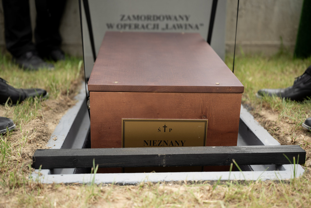 Uroczystości pogrzebowe żołnierzy NSZ ze zgrupowania kpt. Henryka Flamego „Bartka” – Kamesznica, 7 maja 2026. Fot.: IPN Krzysztof Łojko