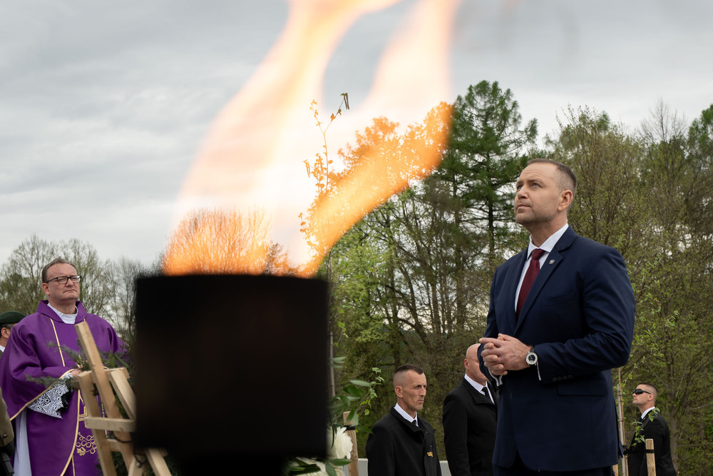 Uroczystości pogrzebowe żołnierzy NSZ ze zgrupowania kpt. Henryka Flamego „Bartka” – Kamesznica, 7 maja 2026. Fot.: IPN Krzysztof Łojko