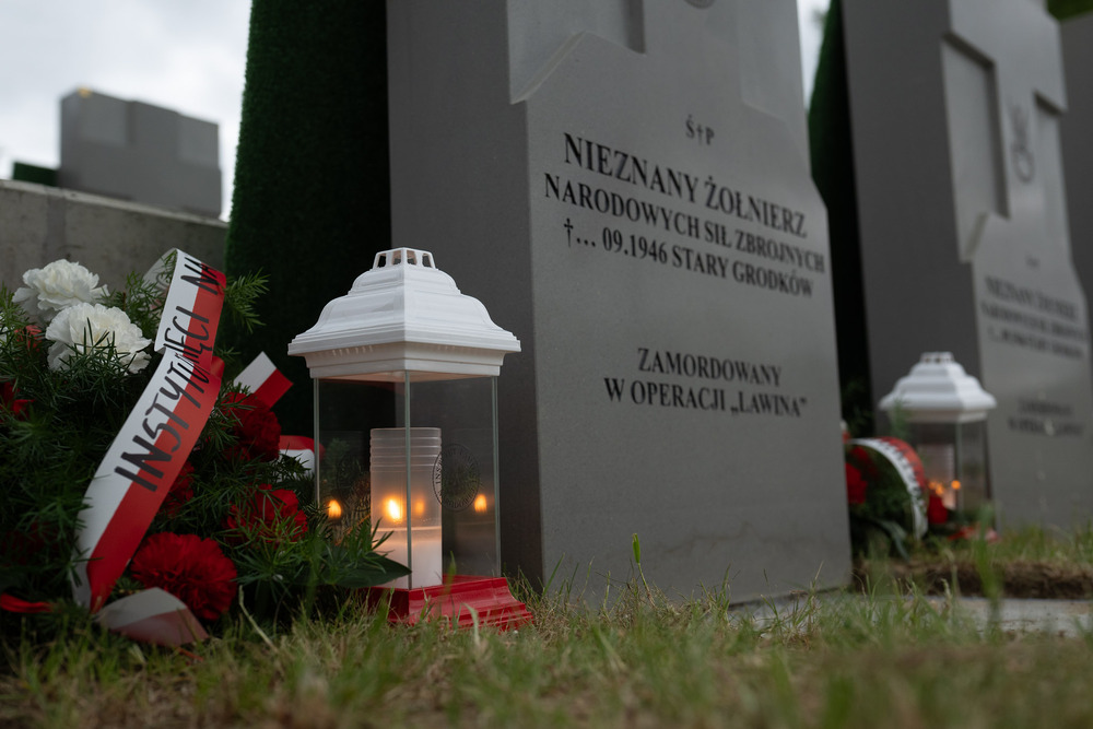 Uroczystości pogrzebowe żołnierzy NSZ ze zgrupowania kpt. Henryka Flamego „Bartka” – Kamesznica, 7 maja 2026. Fot.: IPN Krzysztof Łojko