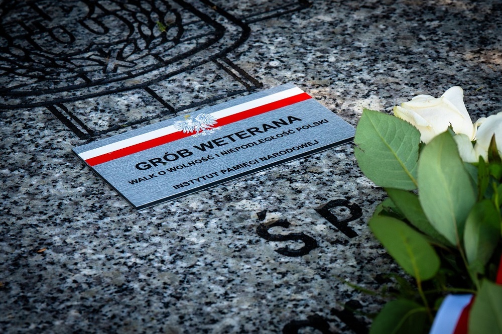 Uroczystość oznaczenia wspólnego grobu Piotra Błaszaka i Heliodora Rozynka plakietą „Grób Weterana Walk o Wolność i Niepodległość Polski” – Katowice, 15 maja 2026