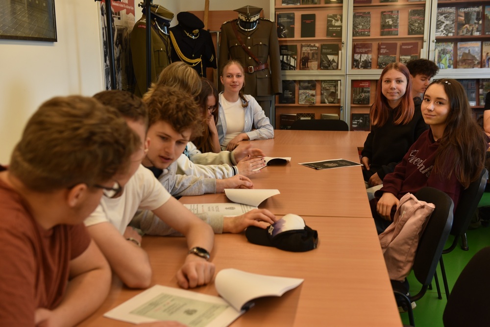 Zajęcia edukacyjne „Co kryją archiwa IPN?” Fot. Monika Kobylańska/IPN