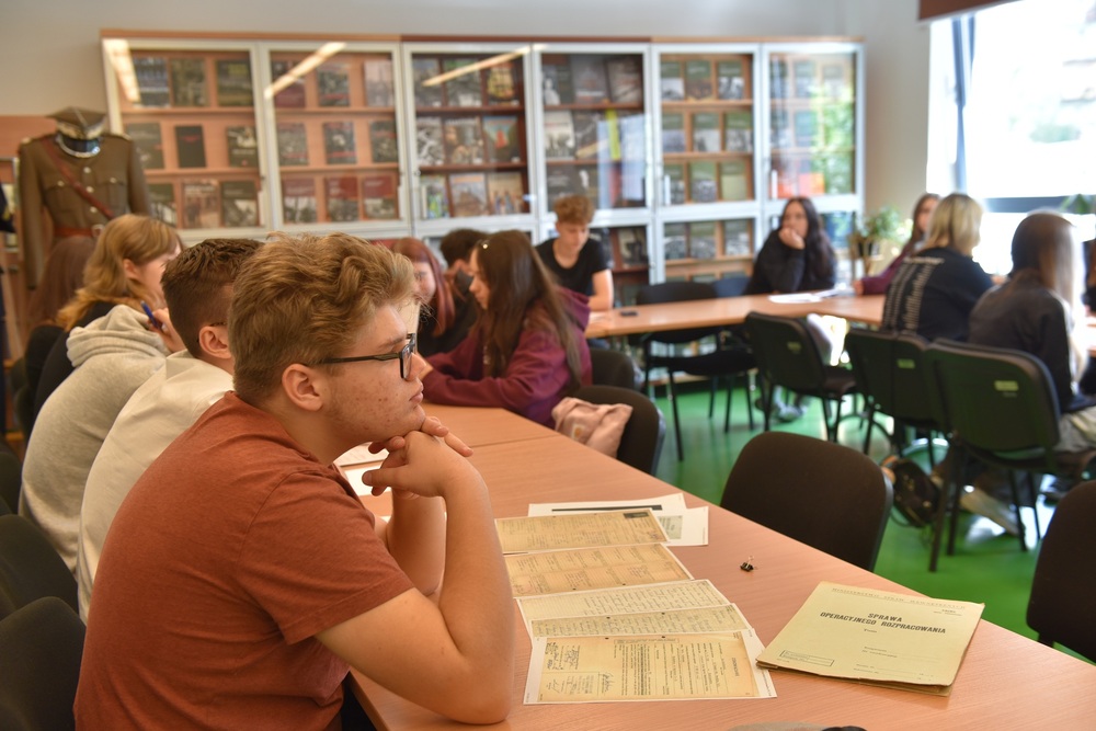 Zajęcia edukacyjne „Co kryją archiwa IPN?” Fot. Monika Kobylańska/IPN