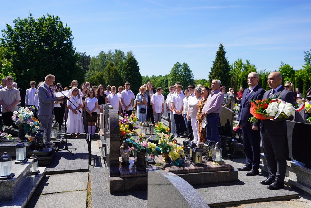 Uroczyste oznaczenie grobu powstańca śląskiego Ludwika Fyrli znakiem pamięci ,,Tobie Polsko” w Żorach. Fot. Sebastian Faucz/UM Żory
