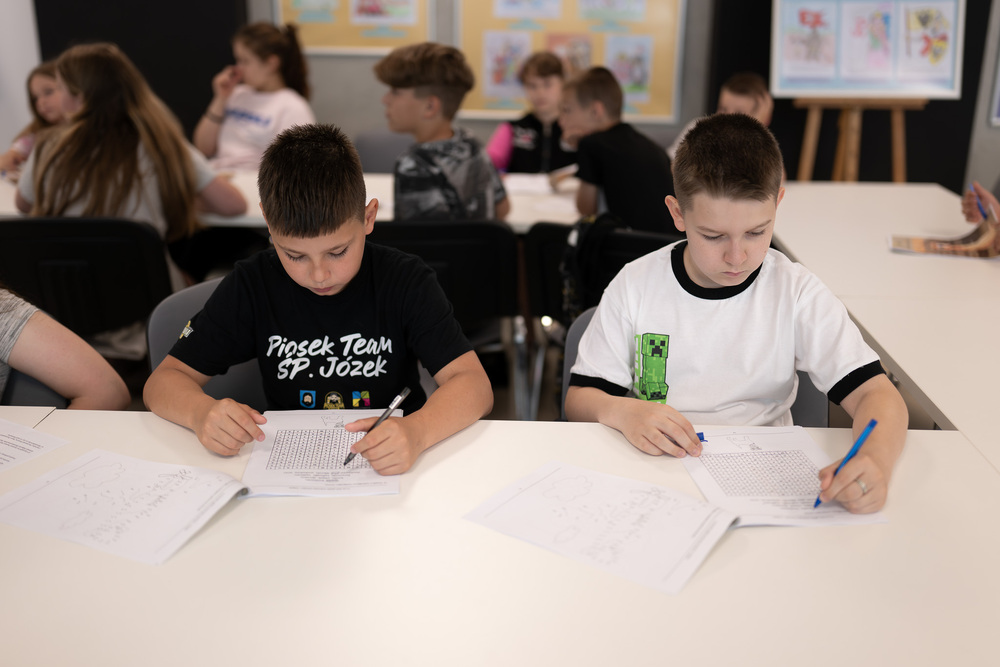 Warsztaty historyczne „Ciapek. Pies, który latał” z cyklu Co by było, gdyby zwierzęta mówiły? dla uczniów Szkoły Podstawowej nr 2 z Mysłowic. Fot.: IPN Krzysztof Łojko