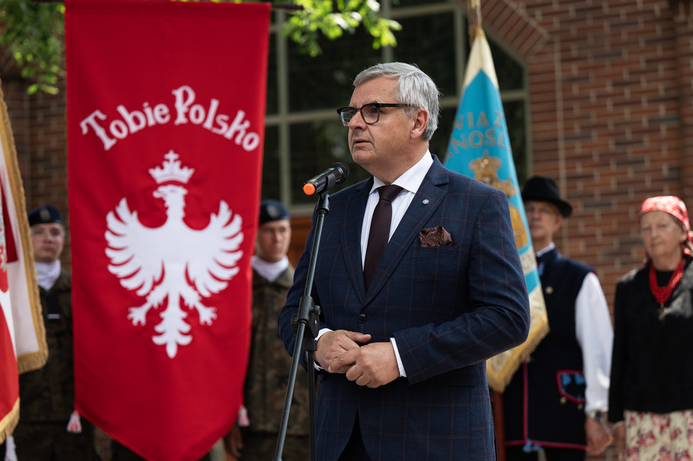 Uroczystość oznaczenia grobów weteranów powstań śląskich znakiem pamięci ,,Tobie Polsko”. Fot.: IPN Krzysztof Łojko