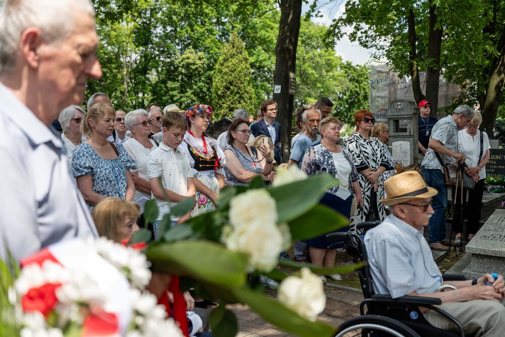 Uroczystość oznaczenia grobów weteranów powstań śląskich znakiem pamięci ,,Tobie Polsko”. Fot.: IPN Krzysztof Łojko