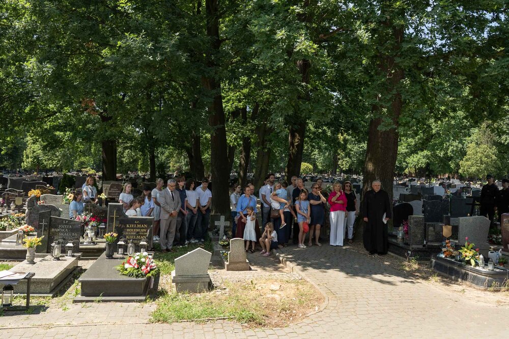 Uroczystość oznaczenia znakiem pamięci „Tobie Polsko” grobu śp. Marii Kujawskiej. Fot.: IPN Krzysztof Łojko