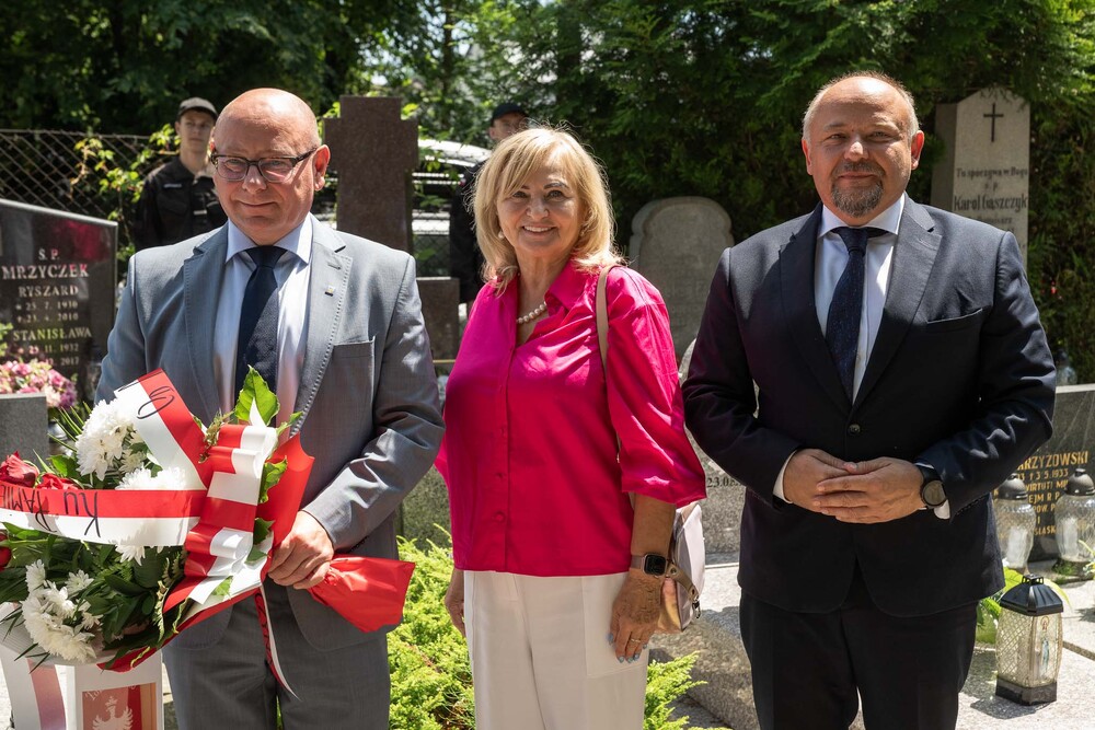 Uroczystość oznaczenia znakiem pamięci „Tobie Polsko” grobu śp. Marii Kujawskiej. Fot.: IPN Krzysztof Łojko