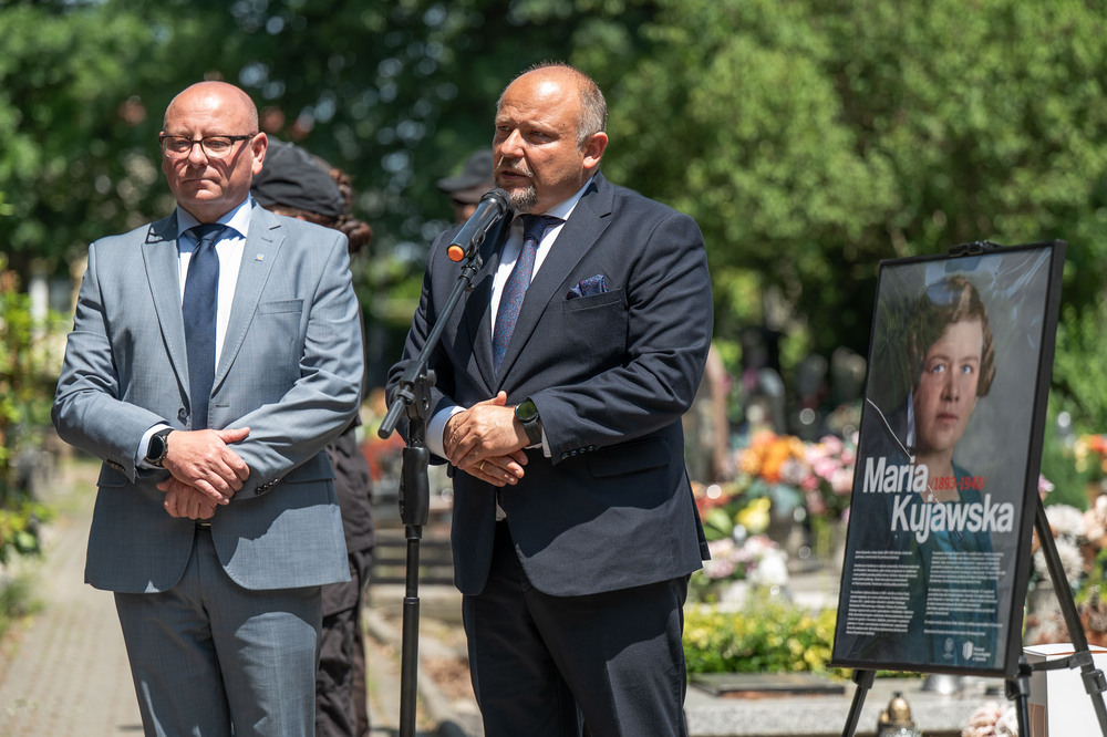 Uroczystość oznaczenia znakiem pamięci „Tobie Polsko” grobu śp. Marii Kujawskiej. Fot.: IPN Krzysztof Łojko