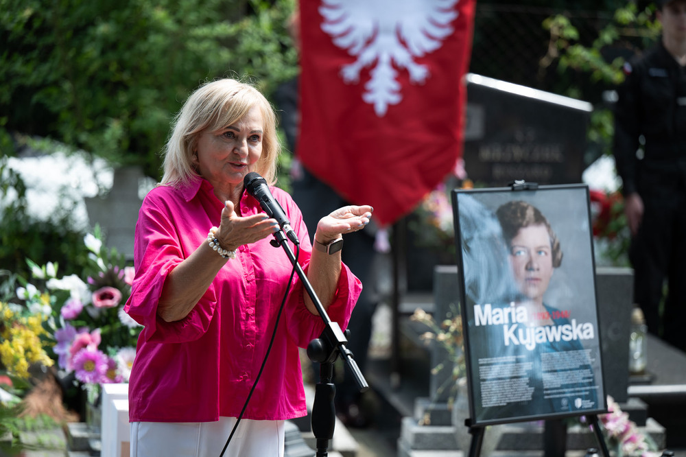 Uroczystość oznaczenia znakiem pamięci „Tobie Polsko” grobu śp. Marii Kujawskiej. Fot.: IPN Krzysztof Łojko