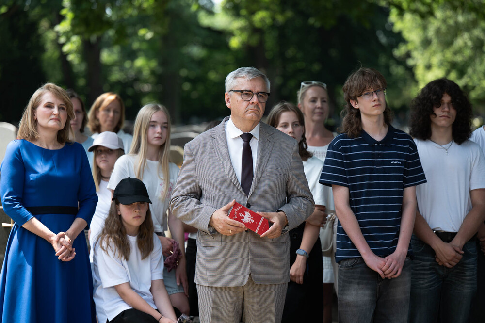 Uroczystość oznaczenia znakiem pamięci „Tobie Polsko” grobu śp. Marii Kujawskiej. Fot.: IPN Krzysztof Łojko
