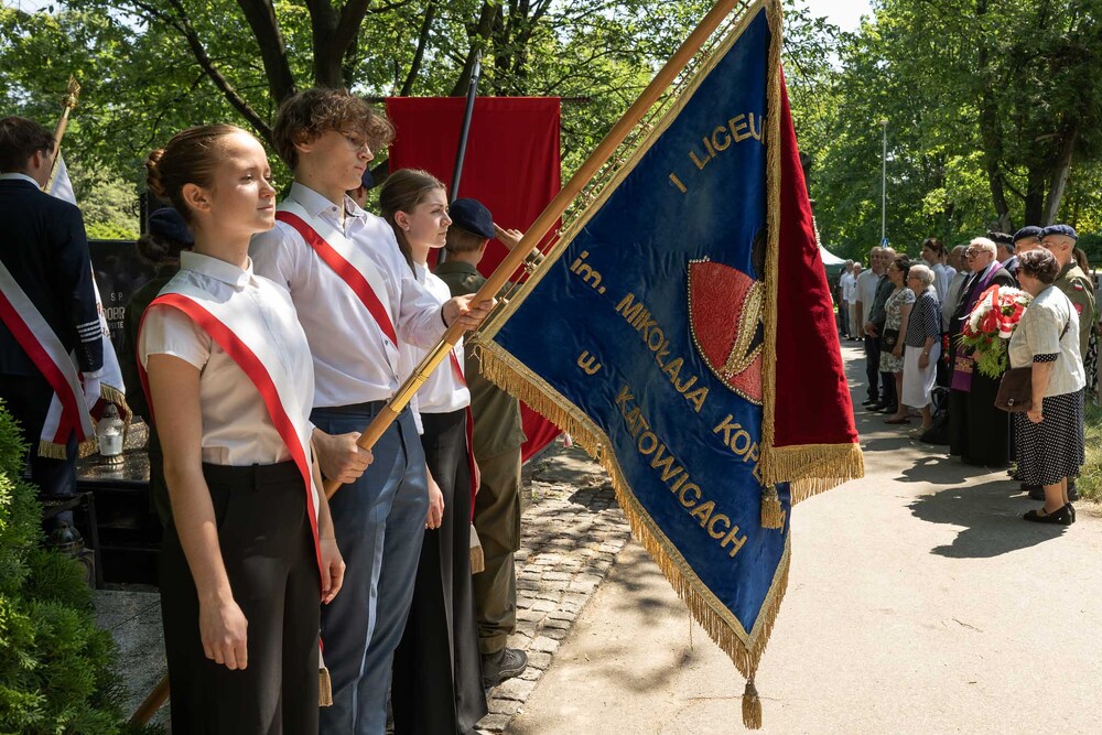 Uroczystość oznaczenia znakiem pamięci „Tobie Polsko” grobu śp. Florentyny i Teofila Pojdów. Fot.: IPN Krzysztof Łojko