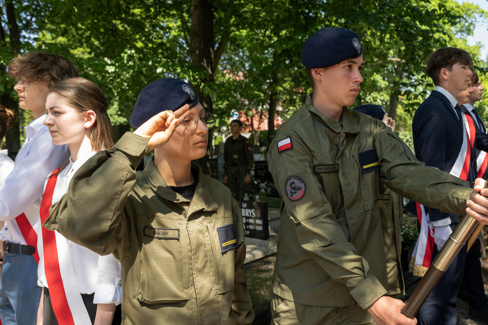Uroczystość oznaczenia znakiem pamięci „Tobie Polsko” grobu śp. Florentyny i Teofila Pojdów. Fot.: IPN Krzysztof Łojko