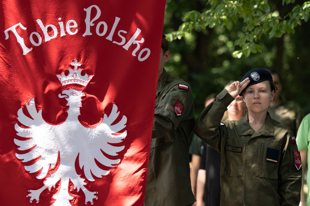 Uroczystość oznaczenia znakiem pamięci „Tobie Polsko” grobu śp. Florentyny i Teofila Pojdów. Fot.: IPN Krzysztof Łojko