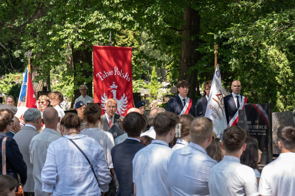 Uroczystość oznaczenia znakiem pamięci „Tobie Polsko” grobu śp. Florentyny i Teofila Pojdów. Fot.: IPN Krzysztof Łojko