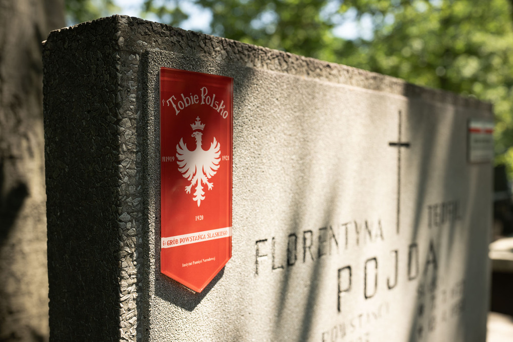Uroczystość oznaczenia znakiem pamięci „Tobie Polsko” grobu śp. Florentyny i Teofila Pojdów. Fot.: IPN Krzysztof Łojko