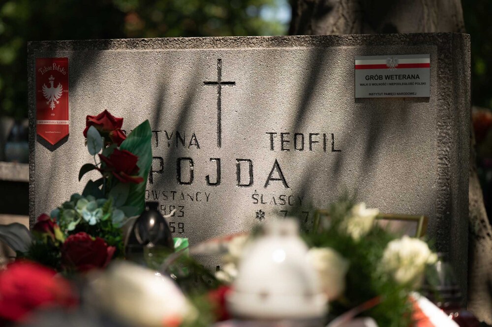 Uroczystość oznaczenia znakiem pamięci „Tobie Polsko” grobu śp. Florentyny i Teofila Pojdów. Fot.: IPN Krzysztof Łojko
