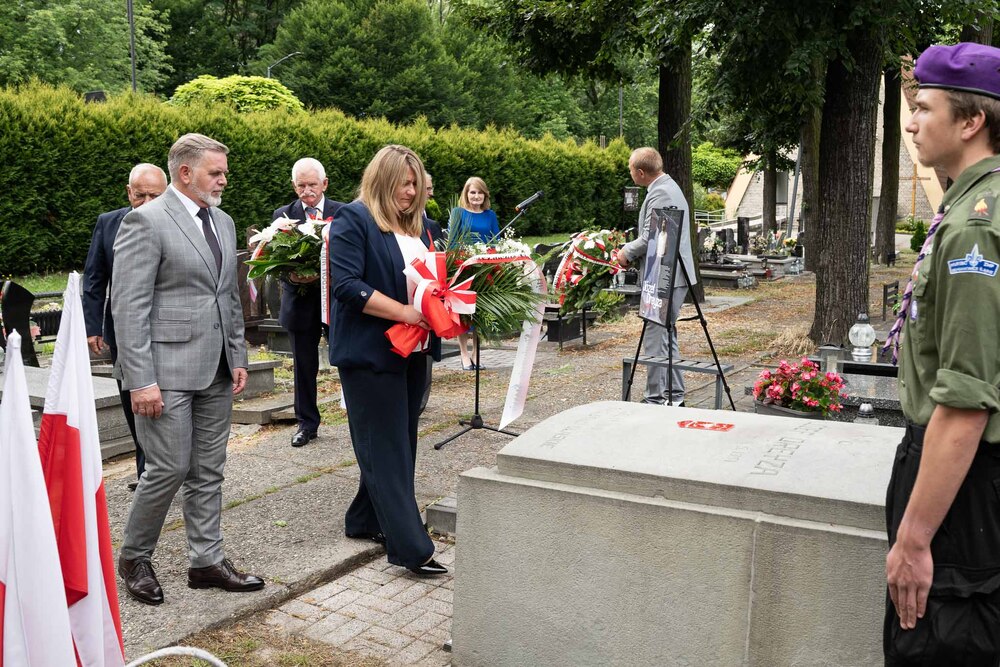 Uroczystość oznaczenia znakiem pamięci „Tobie Polsko” grobu powstańca śląskiego Józefa Dreyzy. Fot.: IPN Krzysztof Łojko