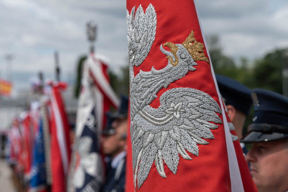 Dr Andrzej Sznajder, Dyrektor Oddziału IPN w Katowicach uhonorowany Srebrnym Medalem za Zasługi dla Policji. Fot.: IPN Krzysztof Łojko