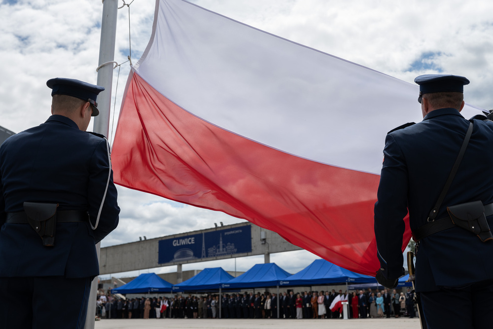 Dr Andrzej Sznajder, Dyrektor Oddziału IPN w Katowicach uhonorowany Srebrnym Medalem za Zasługi dla Policji. Fot.: IPN Krzysztof Łojko