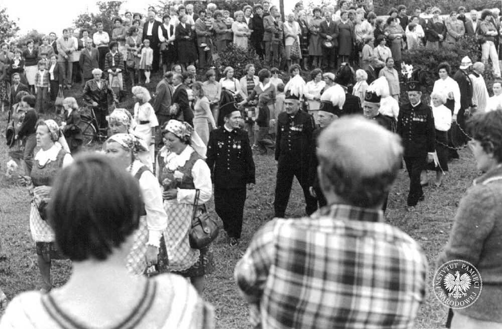 Uroczystości związane z peregrynacją kopii obrazu Matki Bożej Częstochowskiej na Górze Świętej Doroty w Będzinie-Grodźcu w sierpniu 1980 r. (IPN Ka 030/168)