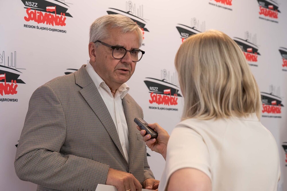 Porozumienie w sprawie upamiętnienia internowanych i więzionych działaczy „Solidarności” w Zakładzie Karnym w Zabrzu. Fot.: IPN Krzysztof Łojko