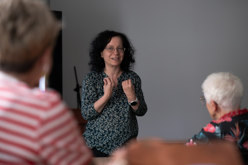 Seniorzy z Centrum Społecznościowego w Śródmieściu z wizytą w katowickim Oddziałowym Archiwum IPN, 18 sierpnia 2026. Fot.: IPN Krzysztof Łojko