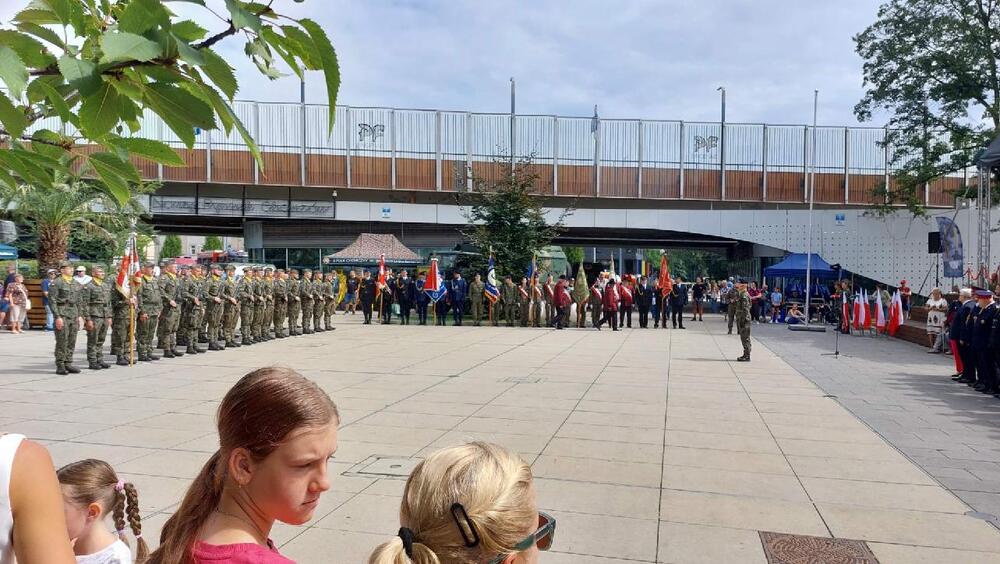 Święto Wojska Polskiego w Chorzowie. Fot. Ryszard Mozgol/IPN