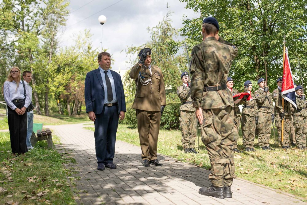 Uroczyste rozpoczęcie roku szkolnego i odsłonięcie tablicy poświęconej rtm. Witoldowi Pileckiemu – Katowice, 1 września 2026. Fot.: IPN Krzysztof Łojko