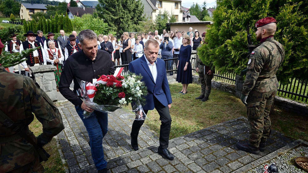 Kamesznica w hołdzie ofiarom wojny. Odsłonięto nową tablicę pamiątkową, 3 września 2026. Fot.: Fot.: Cezary Kubica - Sołectwo Kamesznica