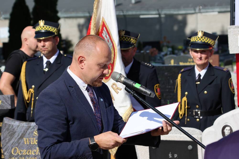 Uroczystość oznaczenia grobu śp. Edmunda Małeckiego znakiem pamięci „Tobie Polsko”. Fot.: Julia Bonk (IPN)