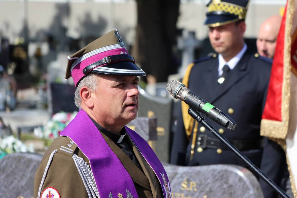Uroczystość oznaczenia grobu śp. Edmunda Małeckiego znakiem pamięci „Tobie Polsko”. Fot.: Julia Bonk (IPN)