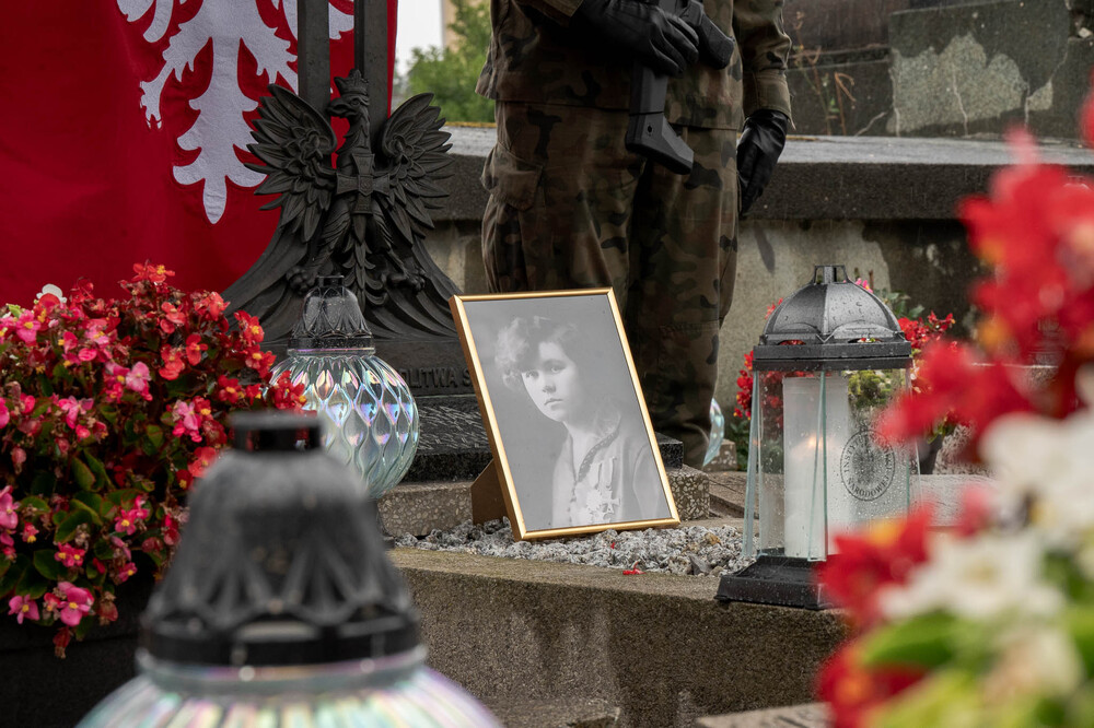 Uroczystość oznaczenia grobu powstańca śląskiego Leopoldyny Staweckiej znakiem pamięci „Tobie Polsko”. Fot.: IPN Krzysztof Łojko