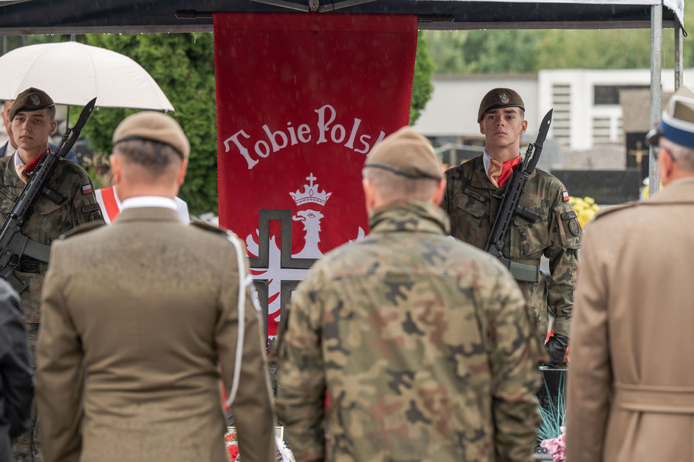 Uroczystość oznaczenia grobu powstańca śląskiego Leopoldyny Staweckiej znakiem pamięci „Tobie Polsko”. Fot.: IPN Krzysztof Łojko