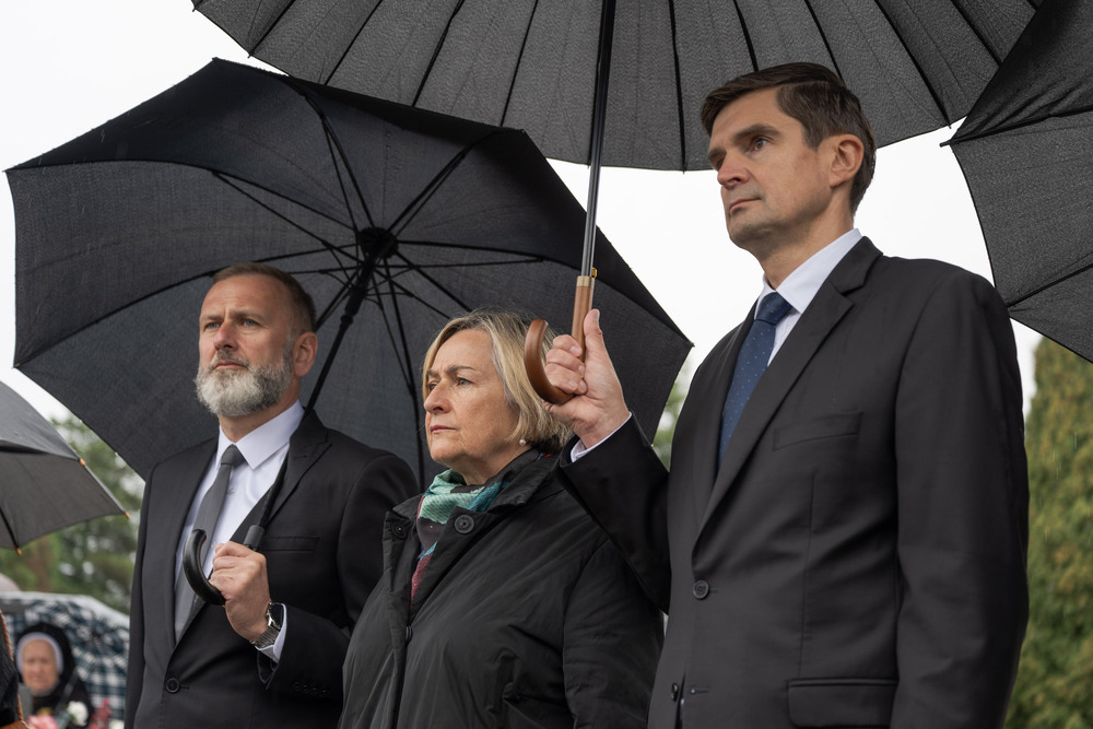 Uroczystość oznaczenia grobu powstańca śląskiego Leopoldyny Staweckiej znakiem pamięci „Tobie Polsko”. Fot.: IPN Krzysztof Łojko