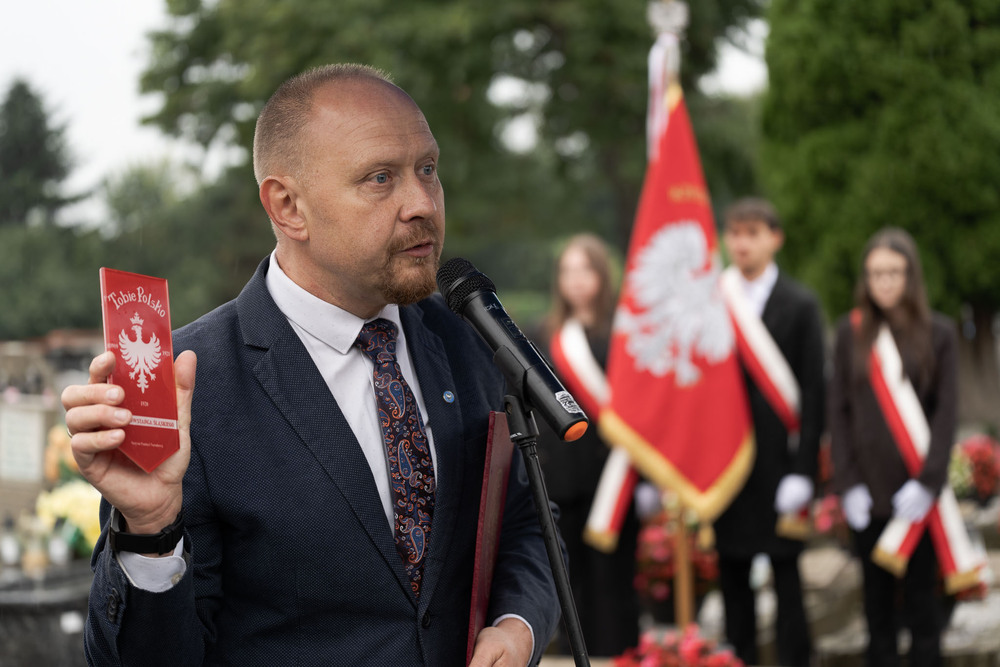 Uroczystość oznaczenia grobu powstańca śląskiego Leopoldyny Staweckiej znakiem pamięci „Tobie Polsko”. Fot.: IPN Krzysztof Łojko
