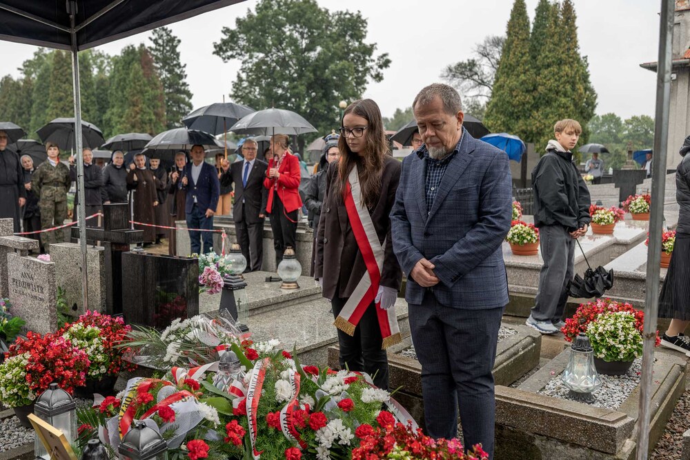 Uroczystość oznaczenia grobu powstańca śląskiego Leopoldyny Staweckiej znakiem pamięci „Tobie Polsko”. Fot.: IPN Krzysztof Łojko