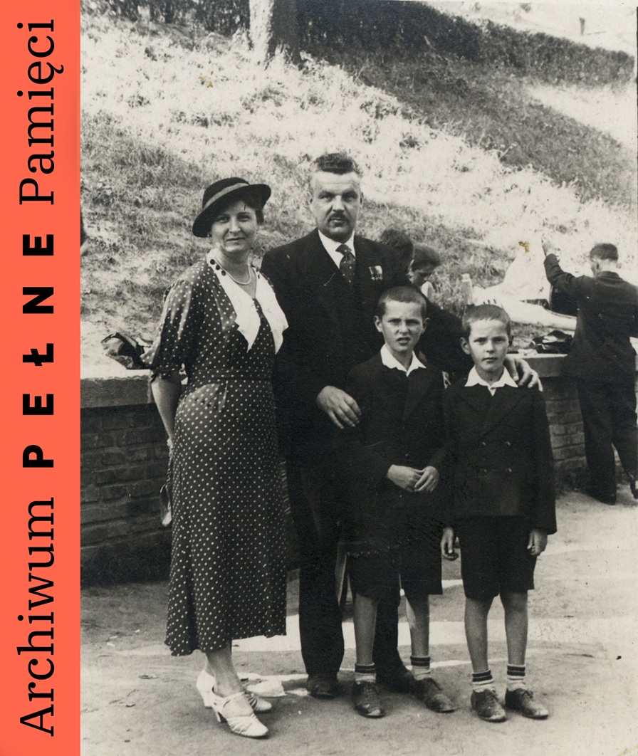 Jan Seemann z żoną Stanisławą i dziećmi Henrykiem i Kazimierzem, IPN Ka 1106/2