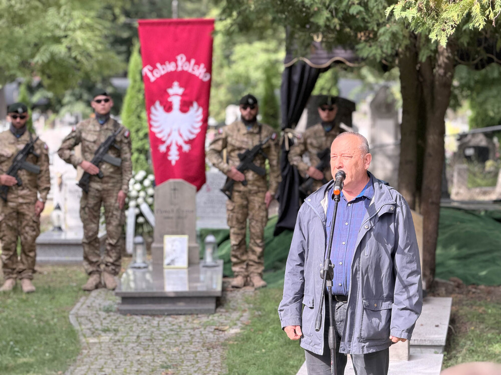 Uroczystość oznaczenia grobu powstańca śląskiego kpt. Pawła Cymsa znakiem pamięci „Tobie Polsko”. Fot.: Monika Fifer, Urząd Miasta Gniezna