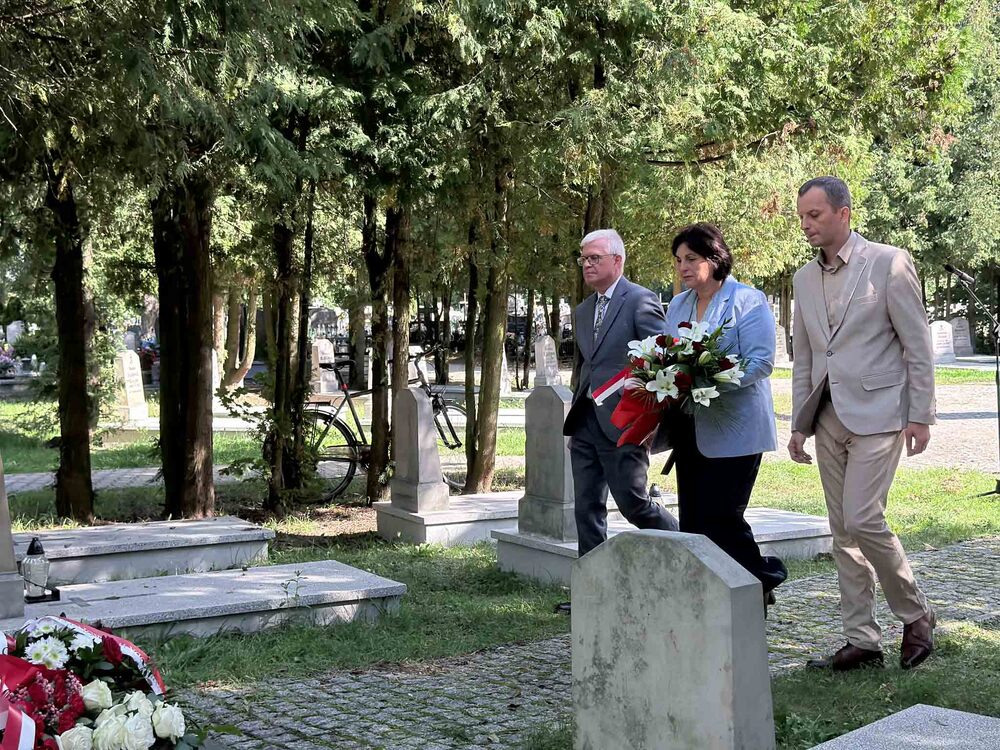 Uroczystość oznaczenia grobu powstańca śląskiego kpt. Pawła Cymsa znakiem pamięci „Tobie Polsko”. Fot.: Monika Fifer, Urząd Miasta Gniezna